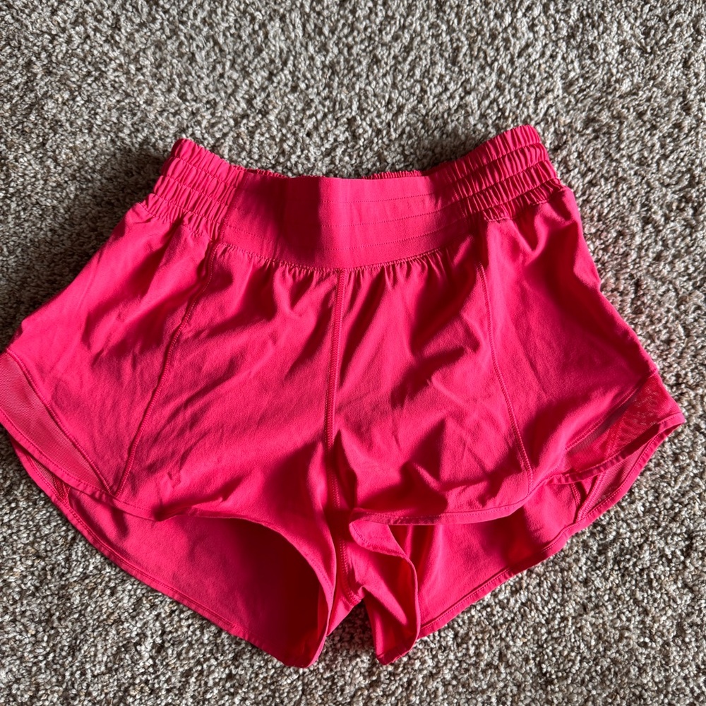 2.5’ Hotty Hot Lulu shorts. size 4. Dark Prism Pink